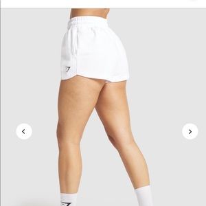 Gymshark throw on shorts NWT